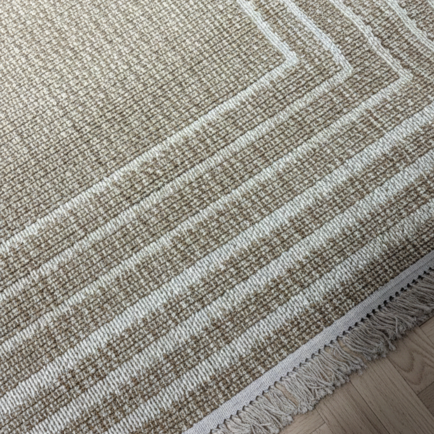 Solare Dark Beige